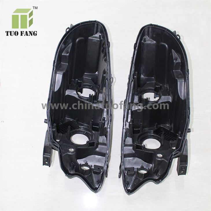 Injection Molding For Auto Lamp